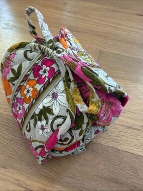 Vera Bradley Floral Quilted Organizer